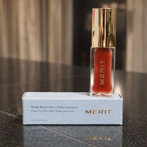 Merit Shade Slick Gelee Lip Oil Ombré Pomade